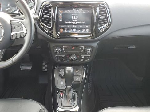 Certified 2019 Jeep Compass Limited image 30