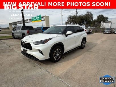 Used 2021 Toyota Highlander XLE