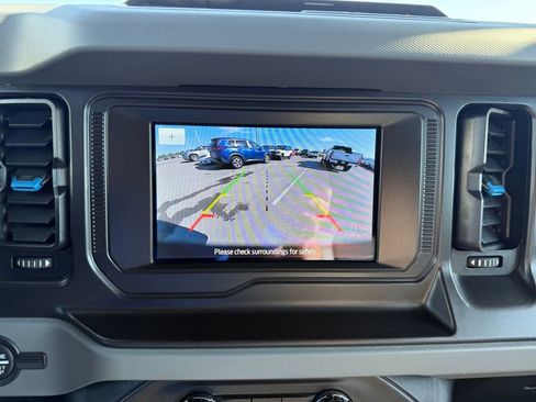 Used 2022 Ford Bronco Black Diamond image 27