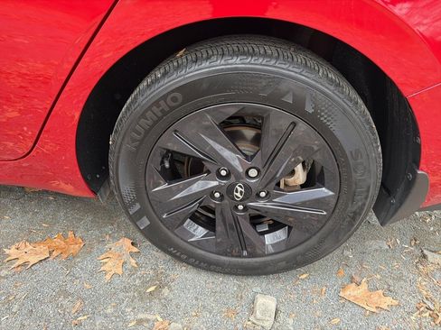 Certified 2022 Hyundai Elantra SEL image 6