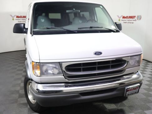 Used 2000 Ford E-150 and Econoline 150 RWD image 25