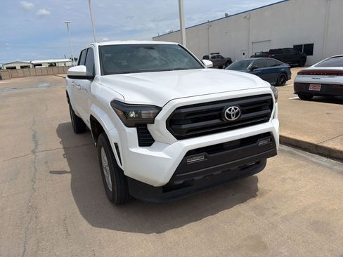 Used 2025 Toyota Tacoma SR5 RWD image 2