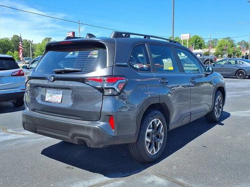 Used 2025 Subaru Forester w/ Convenience Package #1 AWD/4WD image 18