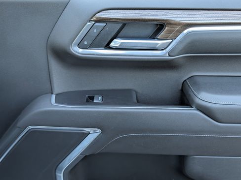 Used 2022 Chevrolet Silverado 1500 RST w/ Redline Edition AWD/4WD image 21