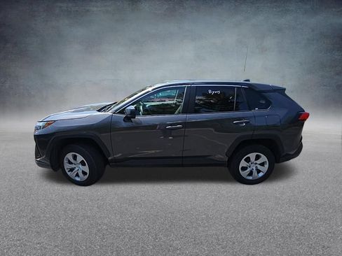 Used 2025 Toyota RAV4 LE AWD/4WD image 4