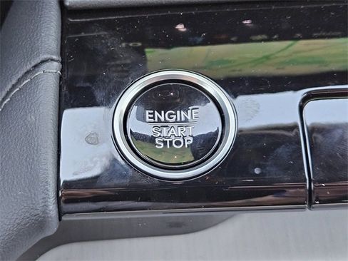 New 2025 Lincoln Navigator L Reserve w/ Jet Appearance Package image 19