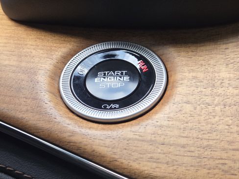 Used 2024 Jeep Grand Cherokee Summit image 24