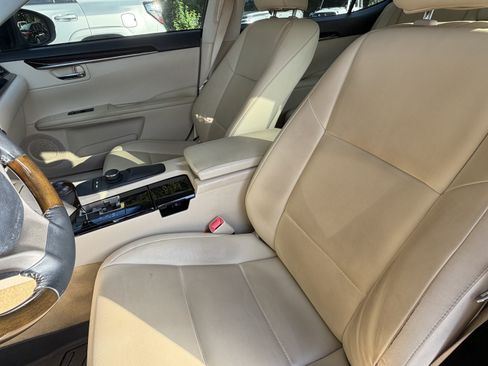 Used 2013 Lexus ES 350 w/ Premium Pkg FWD image 17