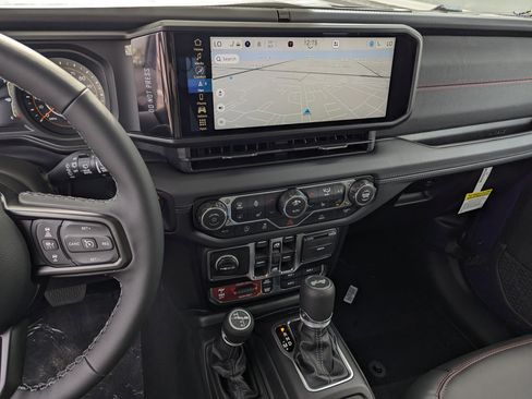 New 2026 Jeep Wrangler Unlimited Rubicon w/ Technology Group image 10