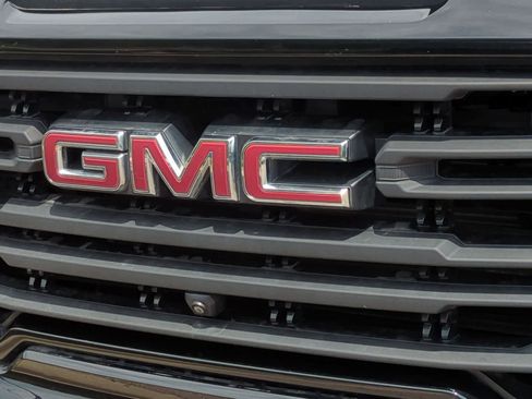 Used 2019 GMC Sierra 1500 AT4 w/ AT4 Premium Package AWD/4WD image 12