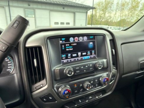Used 2018 Chevrolet Silverado 1500 LT w/ All Star Edition AWD/4WD image 11