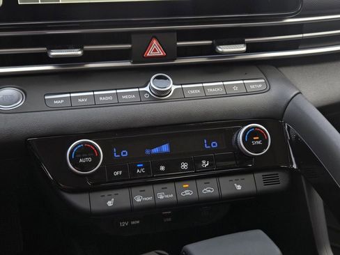 New 2026 Hyundai Elantra Limited FWD image 14