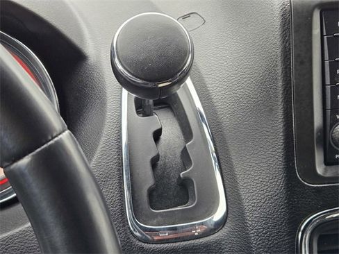 Used 2017 Dodge Grand Caravan SXT image 17
