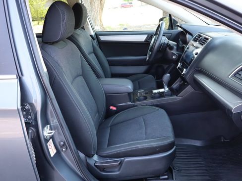 Used 2018 Subaru Outback 2.5i Premium AWD/4WD image 21