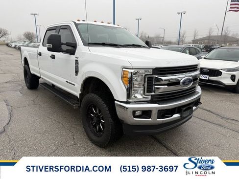 Used 2017 Ford F250 XLT w/ XLT Value Package image 1