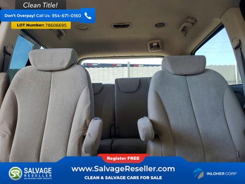 Used 2010 Kia Sedona LX image 13