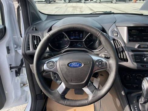 Used 2015 Ford Transit Connect XLT image 10