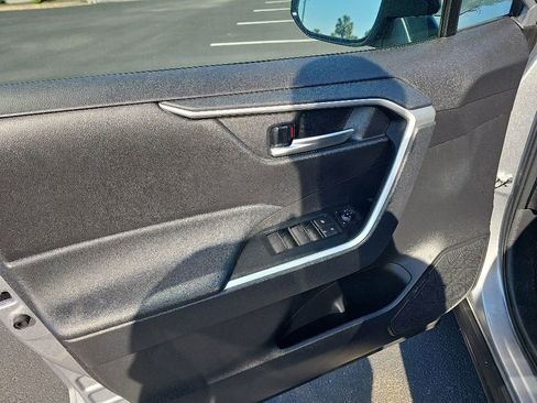 Used 2025 Toyota RAV4 XLE w/ Convenience Package FWD image 8