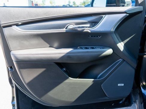Used 2024 Cadillac XT6 Sport image 22