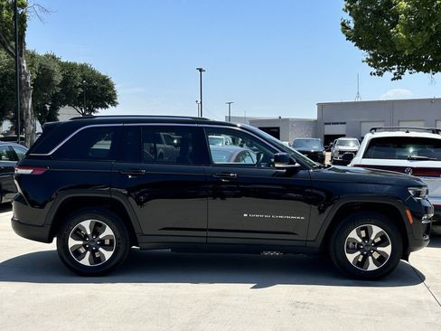 Used 2024 Jeep Grand Cherokee Limited 4xe AWD/4WD image 3
