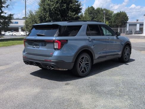 Certified 2025 Ford Explorer ST w/ Sun And Sound Package AWD/4WD image 4