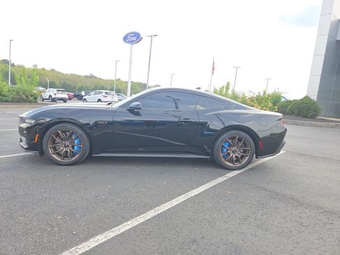 Used 2024 Ford Mustang GT Premium RWD image 2
