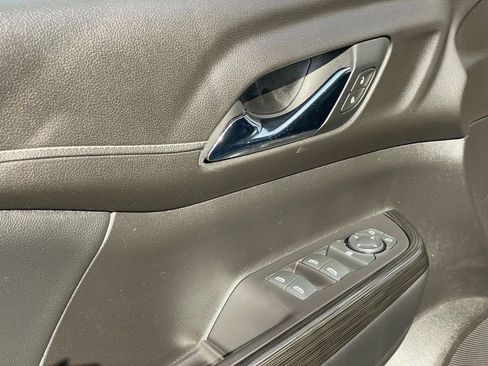 Used 2019 GMC Acadia SLT w/ LPO, Floor Liner Package image 14