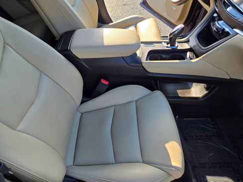 Used 2017 Cadillac XT5 Luxury image 67