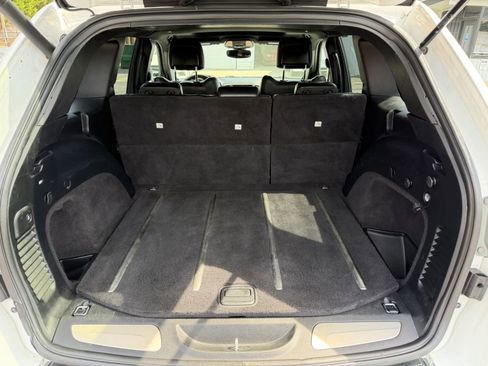 Used 2017 Jeep Grand Cherokee Limited AWD/4WD image 23