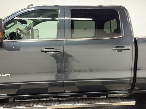 Used 2017 GMC Sierra 2500 SLE w/ HD SLE Preferred Plus Package AWD/4WD image 13