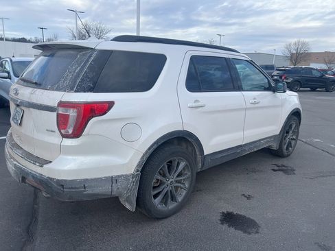 Used 2019 Ford Explorer XLT w/ XLT Sport Appearance Package image 6