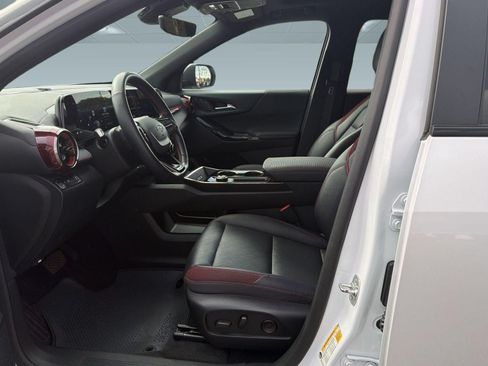 Used 2025 Chevrolet Equinox RS w/ Safety and Technology Package FWD image 9