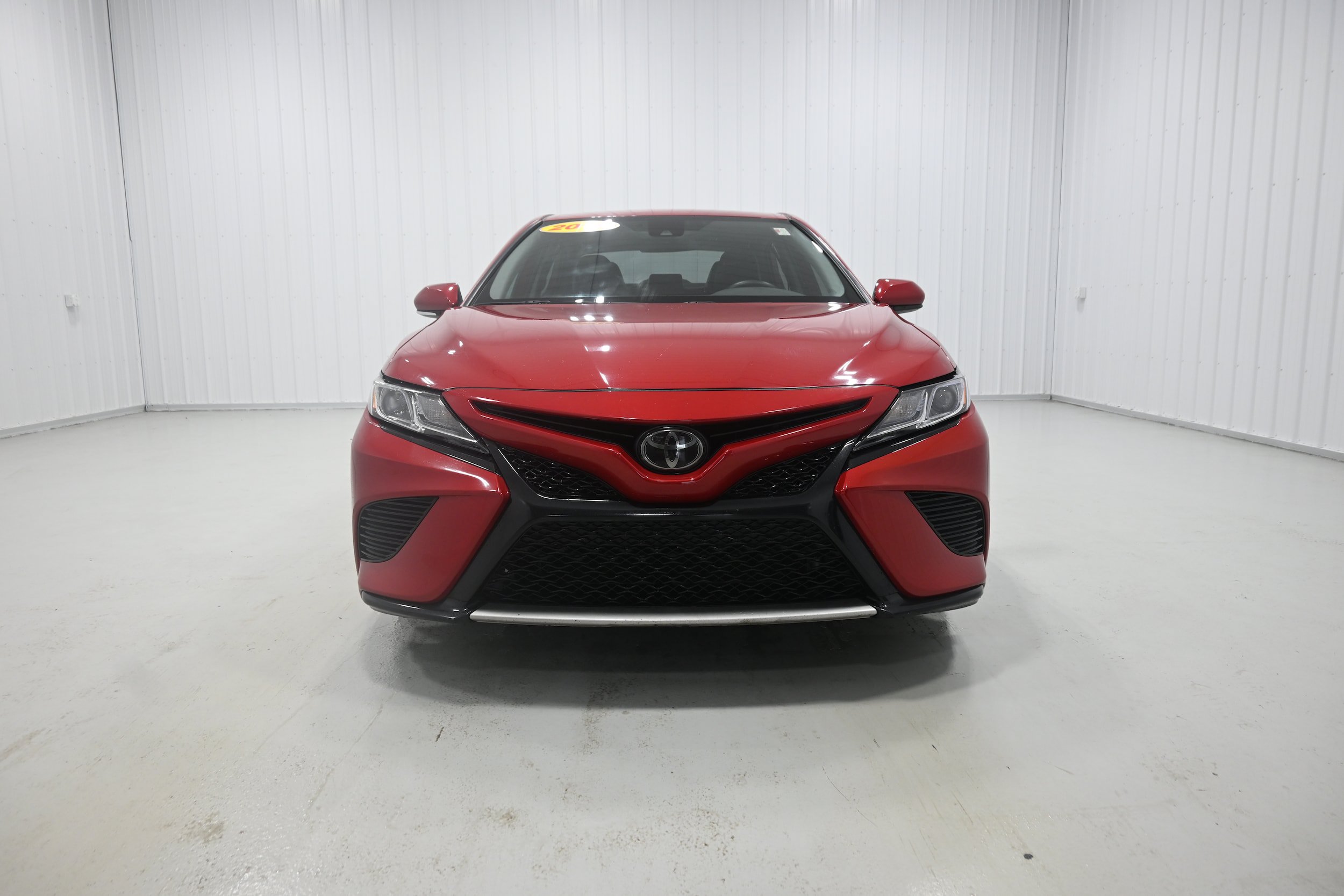 Used 2019 Toyota Camry SE FWD image 19