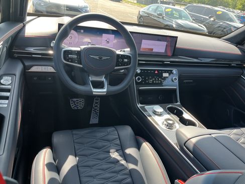 New 2025 Genesis GV80 3.5T e-SC image 6