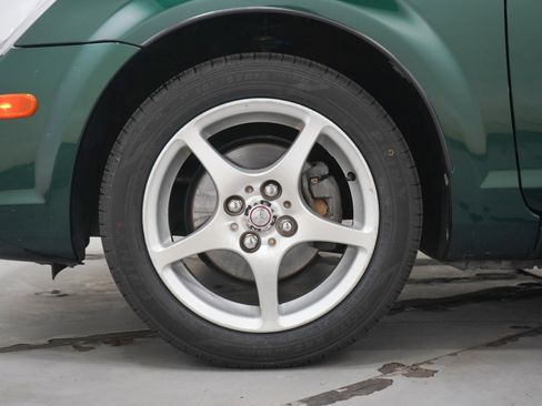 Used 2003 Toyota MR2 RWD image 29