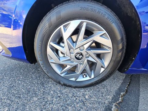 Used 2024 Hyundai Elantra SEL FWD image 24