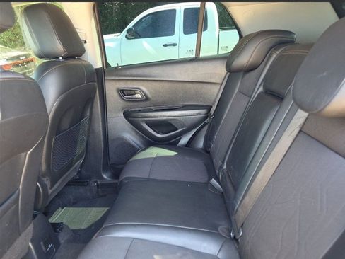 Used 2021 Chevrolet Trax LT w/ Driver Confidence Package image 25