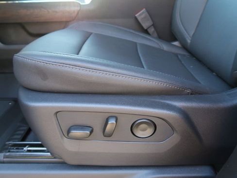 New 2026 GMC Sierra 2500 SLT w/ SLT Premium Package image 8