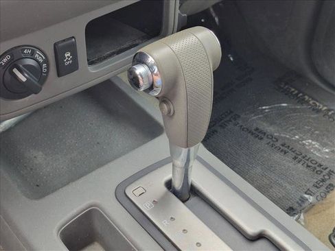Used 2018 Nissan Frontier SV AWD/4WD image 14
