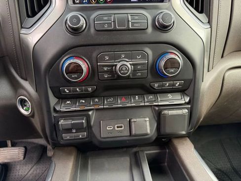 Used 2019 Chevrolet Silverado 1500 LTZ w/ LTZ Premium Package image 25