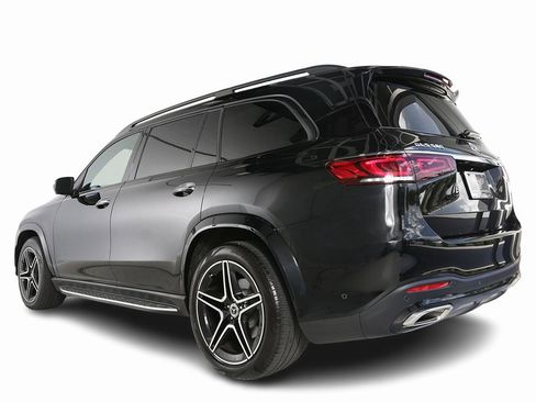 Used 2022 Mercedes-Benz GLS 580 4MATIC image 7