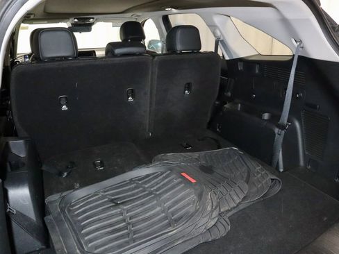 Used 2023 Kia Sorento S w/ Panoramic Sunroof Package FWD image 16