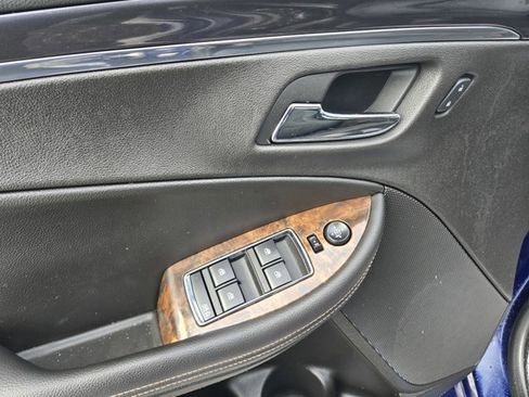 Used 2014 Chevrolet Impala LT w/ Convenience Package image 34