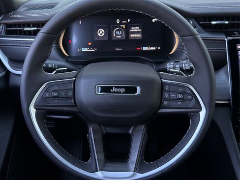 New 2025 Jeep Grand Cherokee L Limited w/ Trailer Tow Package image 12