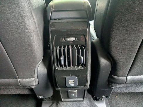 Certified 2022 Jeep Compass Limited w/ Sun and Sound Group AWD/4WD image 23