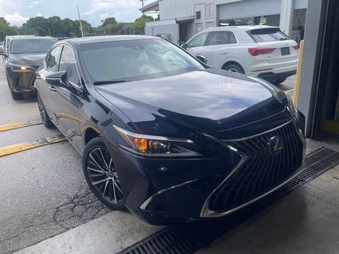 Used 2025 Lexus ES 350 w/ Premium Package FWD image 1