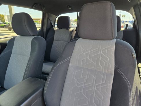 Used 2022 Toyota Tacoma TRD Off-Road w/ Technology Package RWD image 20