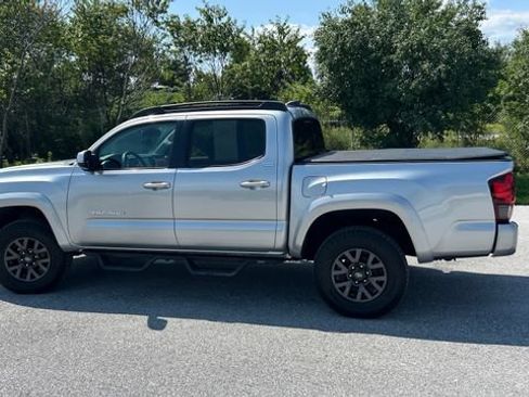 Used 2023 Toyota Tacoma SR5 w/ Technology Package AWD/4WD image 6