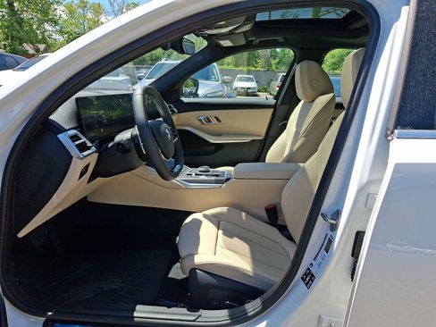 Used 2025 BMW 330i xDrive Sedan w/ Convenience Package AWD/4WD image 14