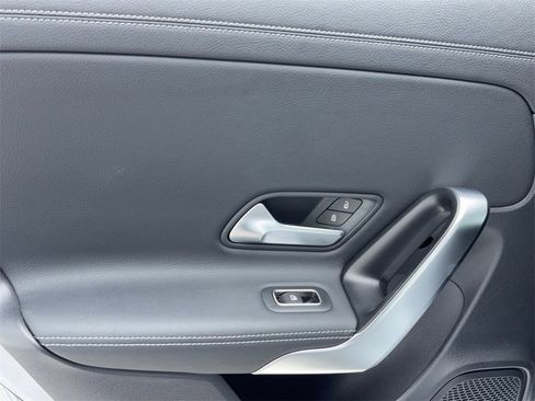 Used 2025 Mercedes-Benz CLA 250 image 44